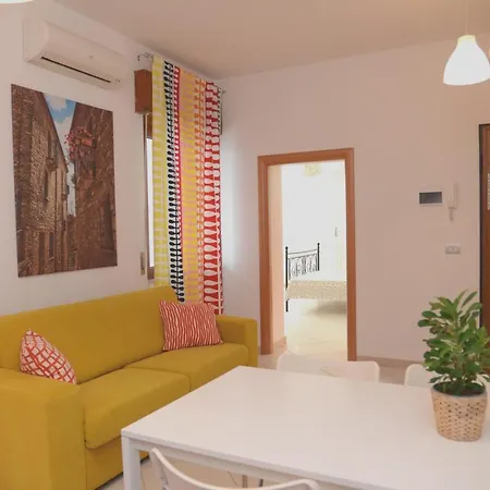 With One Bedroom In With Furnished Balcony And Wifi 3 Km From The Beach Scanzano Jonico