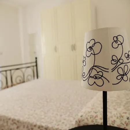 Appartement With One Bedroom In With Furnished Balcony And Wifi 3 Km From The Beach
